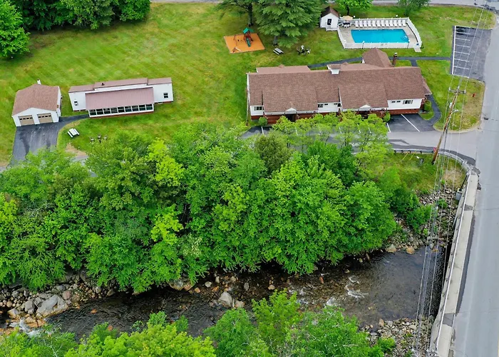 Charming And Casual Motel In A Great Location With Shared Resort Amenities
