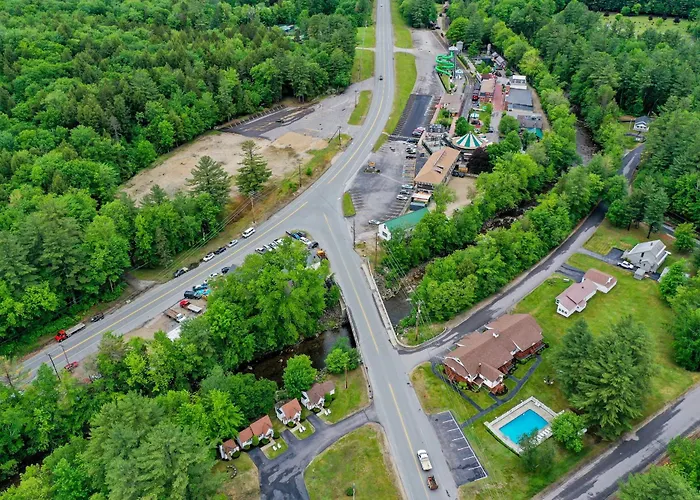 Charming And Casual Motel In A Great Location With Shared Resort Amenities